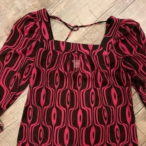 Women's Studio Y Blouse - Picture 2 of 4
